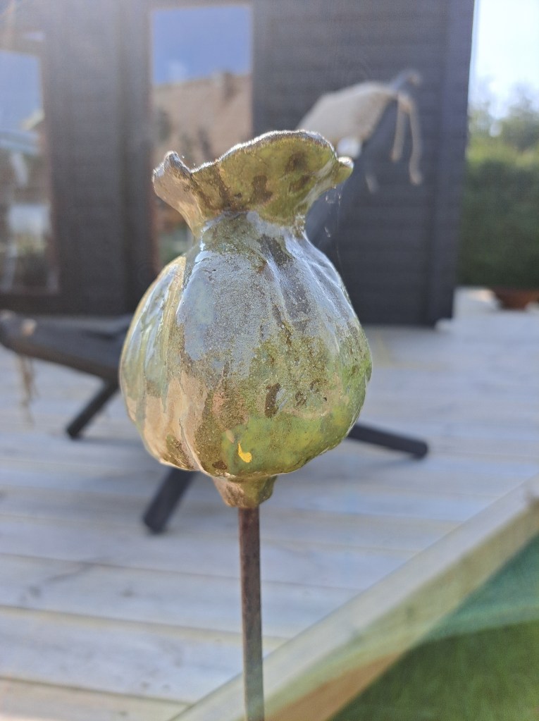 Frökapsel i stengods