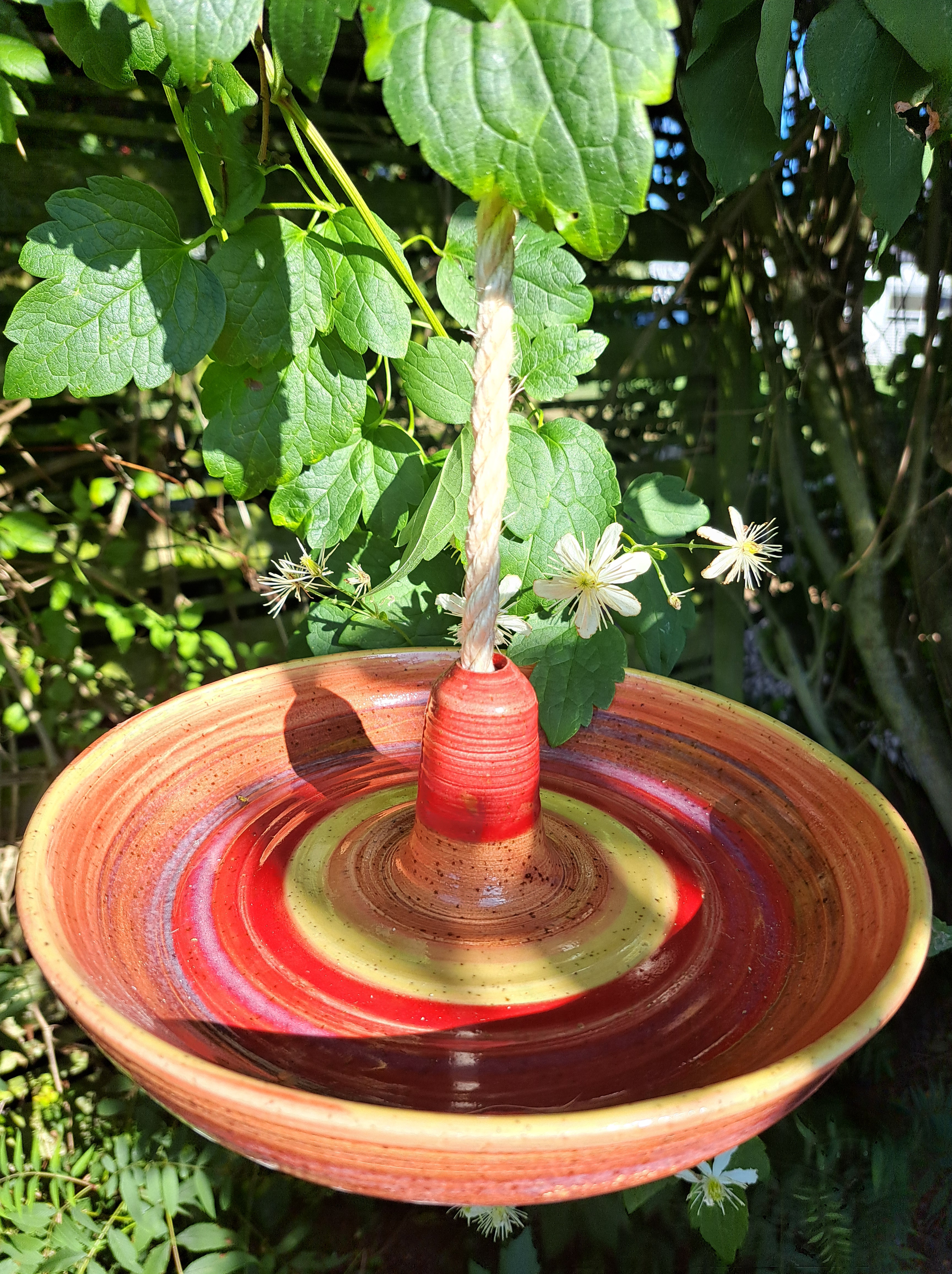 Fågelbad i stengods